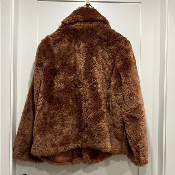 Luxurious Faux Fur rose gold Jacket. Size 1x - Picture 2 of 9